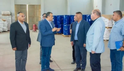 وزير الإنتاج الحربي يقوم بجولة تفقدية على خطوط الإنتاج في شركة هليوبوليس للصناعات الكيميائية