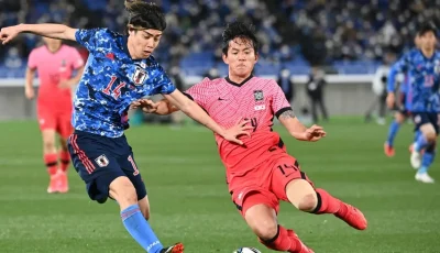 اليابان تتفوق على كوريا الجنوبية وتقترب من الفوز بكأس شرق آسيا