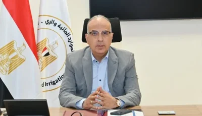 وزير الموارد المائية يتناول مجموعة من النماذج والمقترحات لتحسين واجهات المدن على ضفاف النيل