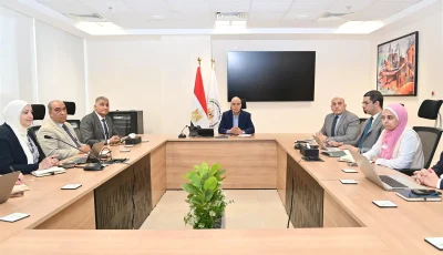 وزير الري يسلم خطة المرحلة الثانية لمشروع دلتا النيل للتنفيذ