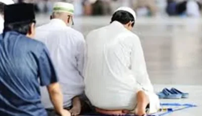 ما هي الكلمات التي تقال بين السجدتين أثناء الصلاة؟.. إليكم إجابة أمين الفتوى.