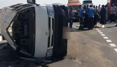 تعرّض 9 أفراد للإصابة نتيجة انقلاب حافلة صغيرة على الطريق الإقليمي في الشرقية.