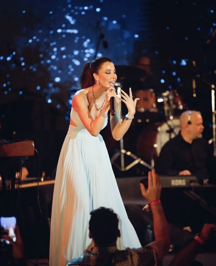 نانسي عجرم تتألق في حفلة الساحل الشمالي وتشارك جمهورها بمجموعة من الصور الجديدة (صور)