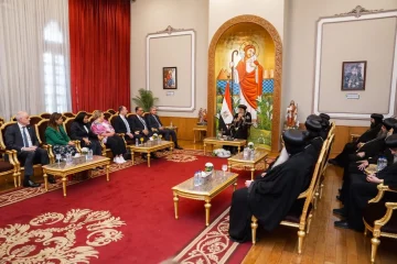زيارة الشباب المشاركين في ملتقى لوجوس إلى الكاتدرائية المرقسية وتناول غداء رسمي بحضور البابا تواضروس