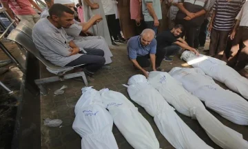 مقتل 3 فلسطينيين، من بينهم صحفي، في قصف للاحتلال الإسرائيلي على مدينة غزة.