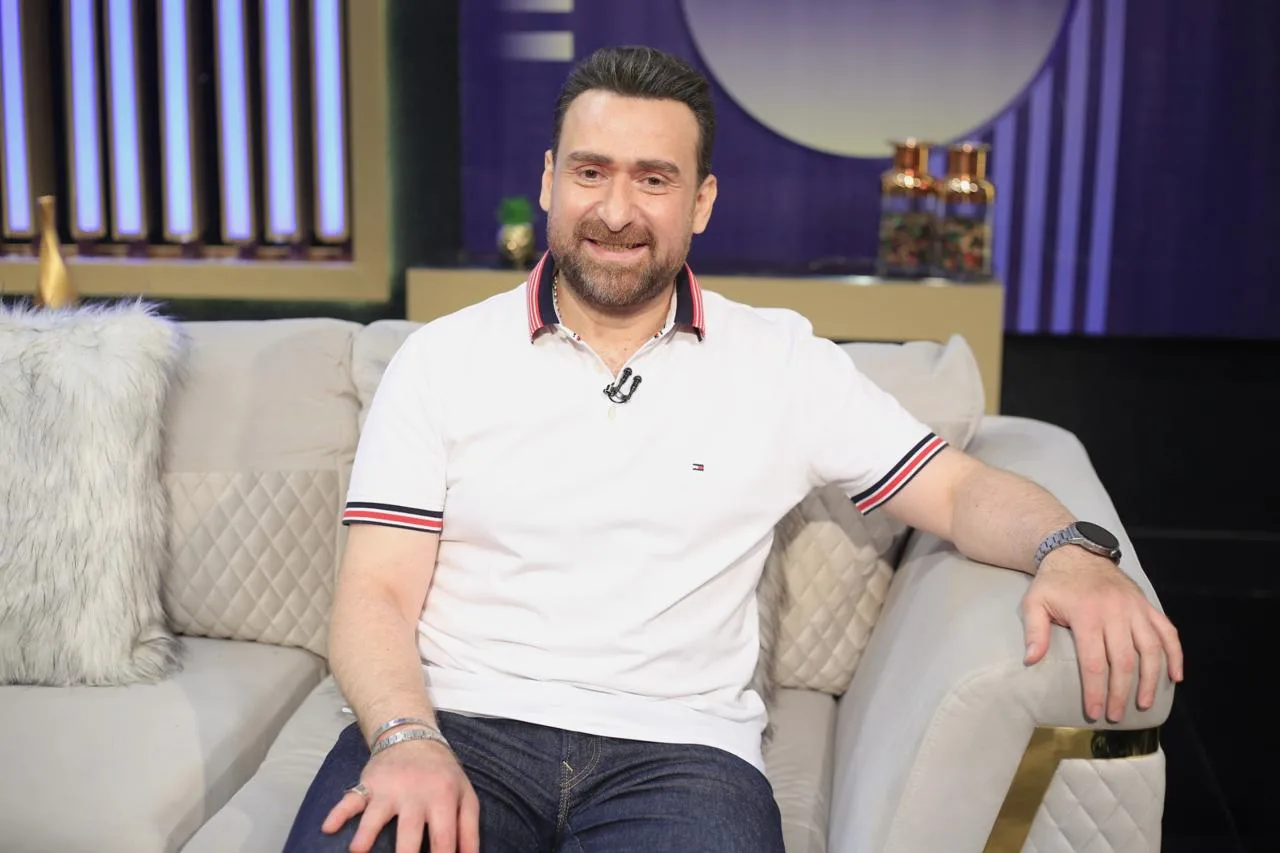 نضال الشافعي يستضيفه مراد مكرم في برنامج “سفرة” يوم السبت
