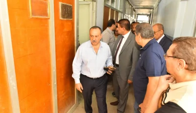 محافظ أسيوط يقوم بجولة تفقدية لبعض الإدارات في الديوان العام لمتابعة سير العمل وكفاءة الأداء الإداري.