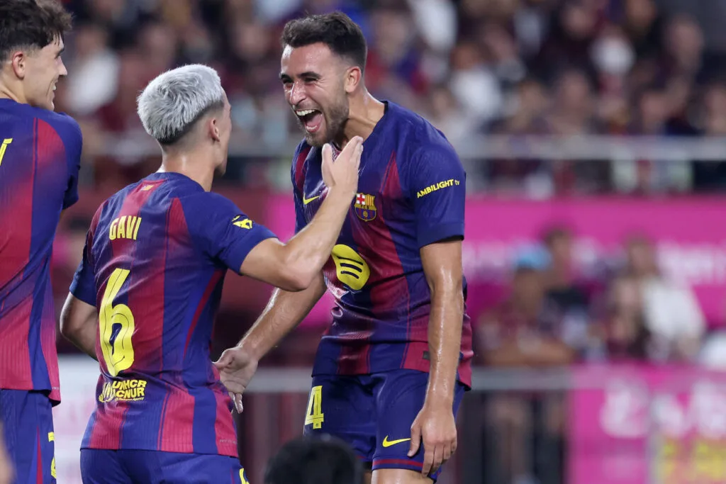 أسباب انزعاج لاعبي برشلونة من القميص الجديد