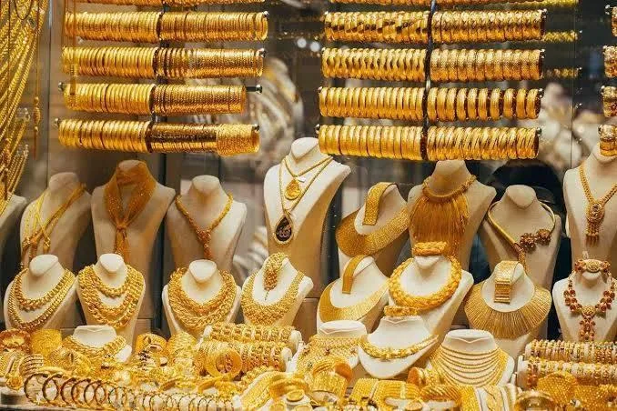 تراجع أسعار الذهب في مصر اليوم.. عيار 21 يبلغ 4600 جنيه
