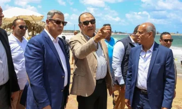 وزير الأعمال العامة ومحافظ الإسكندرية يقومان بجولة تفقدية شاملة في منطقة المعمورة