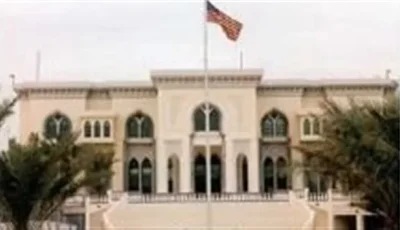 السفارة الأمريكية في سوريا تحث مواطنيها على مغادرة البلاد عبر البَر إلى الأردن.