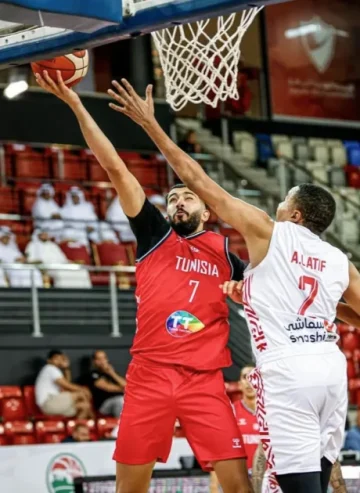 منتخب الإمارات لكرة السلة يتقابل مع مصر في آخر مباراة له بالبطولة العربية.
