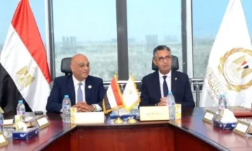 وزير التموين يتباحث مع رئيس جهاز تنمية المشروعات حول تحسين أسواق البيع بالتجزئة