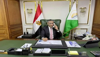محافظ الجيزة يتواصل هاتفياً مع الأوائل في الثانوية العامة من أبناء المحافظة.