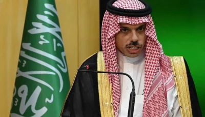 وزير الخارجية السعودي ونظيره البريطاني يناقشان عبر الهاتف التطورات الإقليمية.