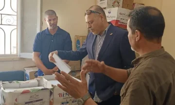 وزير العمل يقوم بجولة مفاجئة في مكاتب العمل في الضبعة والعلمين