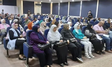 جامعة الفيوم تنظم ندوة تحت عنوان “كن إيجابياً.. انطلق وشارك” في كلية التربية النوعية.