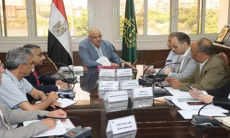 محافظ القليوبية يشرف على مشاريع تحديث الطرق في أبو زعبل وغرب شبرا الخيمة
