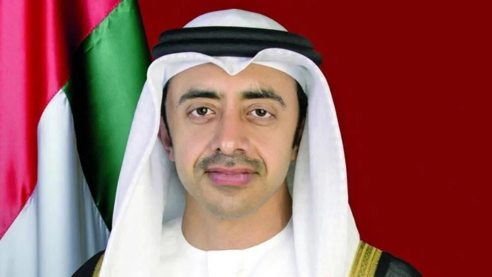 عبد الله بن زايد يناقش العلاقات الثنائية مع نظيره النيوزيلندي.