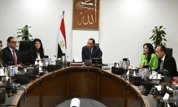 رئيس الوزراء يناقش تأسيس وحدة مركزية لرصد ومتابعة الشركات الحكومية.