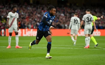 بعد اهتمام الهلال وإنتر.. أتالانتا يقدم توضيحاً رسمياً حول مستقبل لوكمان