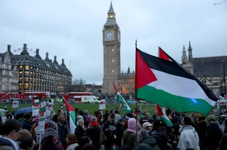 بريطانيا تحدد شرطاً للاعتراف بفلسطين في سبتمبر