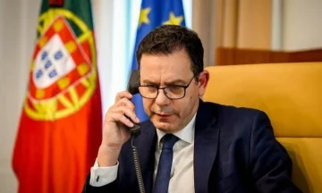 فرنسا تعبر عن إدانتها القوية للهجمات الروسية العنيفة على المدن الأوكرانية.