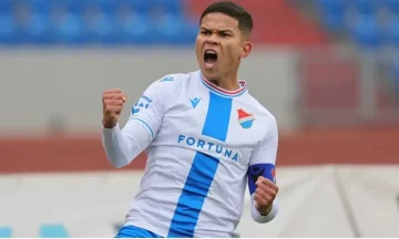 “القصص تُجسَّد بالأقدام وتُعرض على الجدران”.. بيراميدز يُعلن عن انضمام إيفرتون