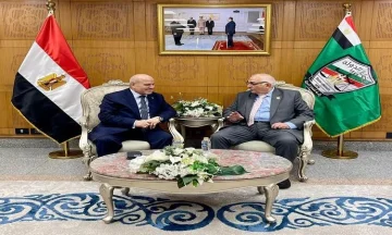 رئيس النيابة الإدارية يبارك لرئيس هيئة قضايا الدولة على تعيينه الجديد