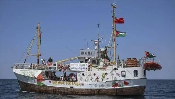 نشطاء سفينة “حنظلة” المحتجزون في إسرائيل يبدؤون إضراباً عن الطعام