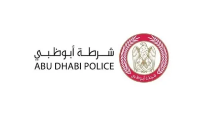 شرطة أبوظبي تدعو السائقين للتركيز على الطريق وعدم التشتت (فيديو)