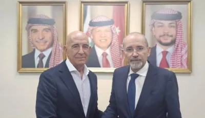 ضربات إسرائيل على سوريا تعد انتهاكًا صارخًا للقانون الدولي، وذلك خلال حديثه مع المبعوث الأمريكي.