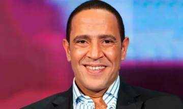 أشرف عبدالباقى يشارك في «ولد وبنت وشايب» من إخراج ابنته