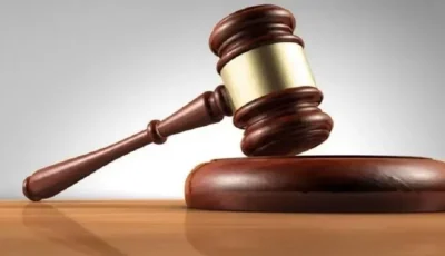 يقدم قضية ضد شركته بعد 25 عاماً من العمل