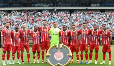 لاعب الوداد يستعرض فوائد المشاركة في كأس العالم للأندية على الرغم من صعوبة الهزائم.
