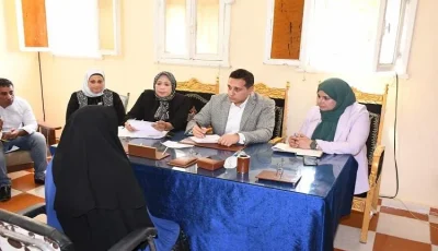 اجتماع لتلبية احتياجات المواطنين في مقر الوحدة المحلية بقرية أبوكساه في الفيوم