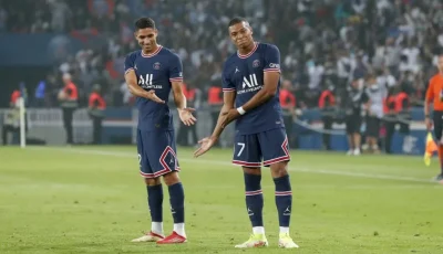 كيليان مبابي يستمتع بعطلة الصيف برفقة حكيمي.. فيديو