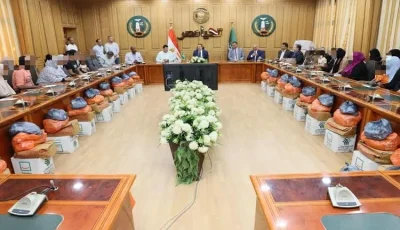 محافظ المنوفية يوزع مساعدات مالية وعينية على أكثر من 50 حالة إنسانية