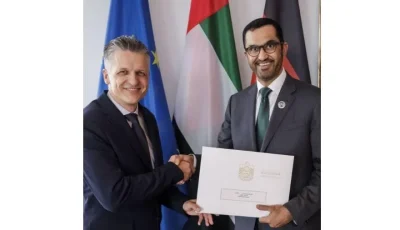 محمد بن زايد يرسل رسالة مكتوبة إلى المستشار الألماني تتعلق بالعلاقات الثنائية.