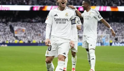 لوكا مودريتش يُرسل تحية إلى فاسكيز بعد مغادرته ريال مدريد