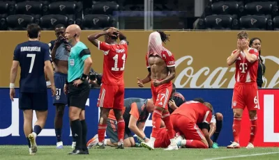 موسيالا يدافع عن دوناروما وينفي اتهامات التسبب في إصابته