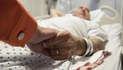 هل تأثم المرأة إذا منعها زوجها من زيارة عائلته؟