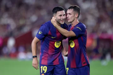 من هو درو فرنانديز، اللاعب في برشلونة الذي أدهش فليك؟