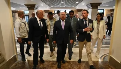وزير الصناعة والنقل يقوم بجولة في محطة الركاب السياحية بميناء الإسكندرية