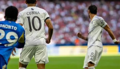كونيا يتألق في ظهوره الأول.. مانشستر يونايتد يتعادل سلبيًا مع ليدز في مباراة ودية