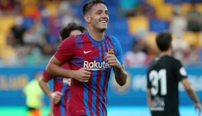 الشارقة يتعاقد مع لاعب سابق في برشلونة