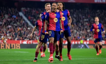 برشلونة يرتدي زيًا مميزًا في مواجهة ريال مدريد خلال موسم 2025/2026