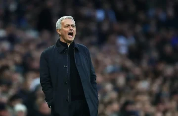 مورينيو يسعى للحصول على خدمات مدافع من ريال مدريد