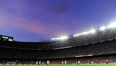 برشلونة يعلن رسميًا موقفه بشأن تنظيم كأس خوان جامبر في كامب نو