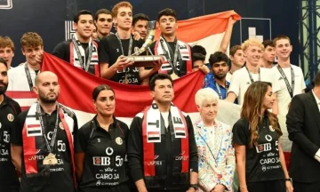 وزير الرياضة يحتفل بتتويج الشباب والشابات المصريين بلقب كأس العالم للإسكواش